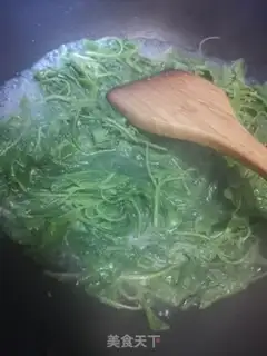 Make Eggs and rice soup step 5