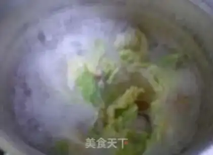Make Freckles, cabbage, pig-leg soup step 8