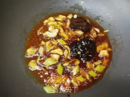 Make Home onion sauce step 3