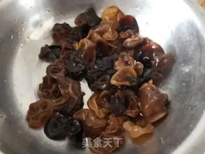 Make The bean bean horns, the black wood ear step 3