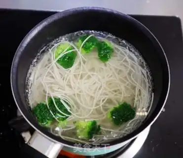 Make Salad and tacos step 1
