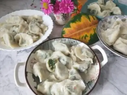 Make Celery pepper pork dumplings step 10