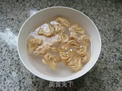 Make Sour chicken wings and cabbage step 1