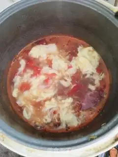 Make Lazy tomato egg soup step 3