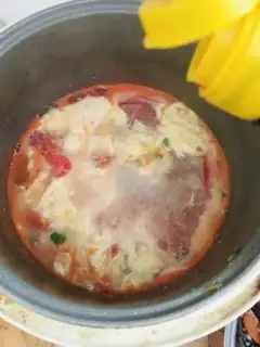 Make Lazy tomato egg soup step 4