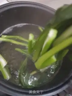 Make Garlic cabbage step 1