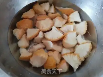 Make Monkey mushroom chicken soup step 1