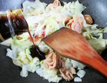 Make Sour chicken wings and cabbage step 7