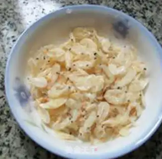 Make Shrimp hides, flower fan soup step 2
