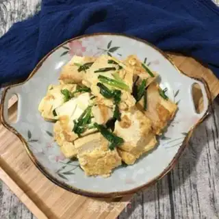 Make Eggs are fried tofu step 7