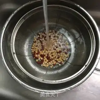 Make Red bean rice soy step 1