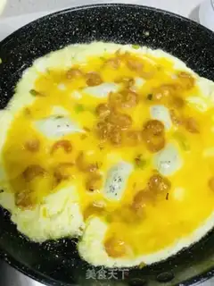 Make Shrimp fried eggs step 5