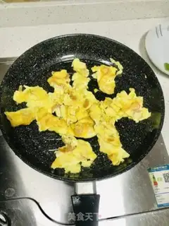 Make Shrimp fried eggs step 6