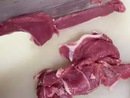 Make The lamb noodles step 0