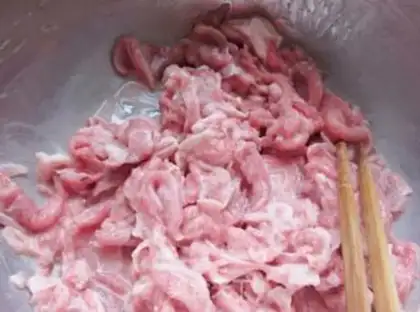 Make The lamb noodles step 1