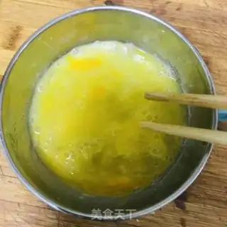 Make Tomato egg soup step 2