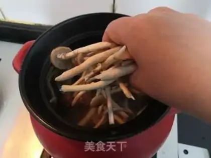 Make The chicken soup of the teacushroom fish step 10