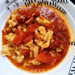 Make Tomato eggs and noodles step 4