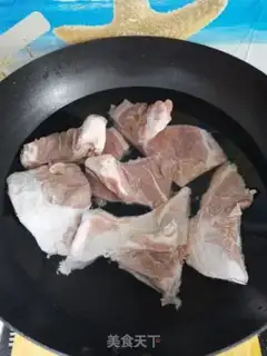 Make Pork fan bone, cabbage soup step 1