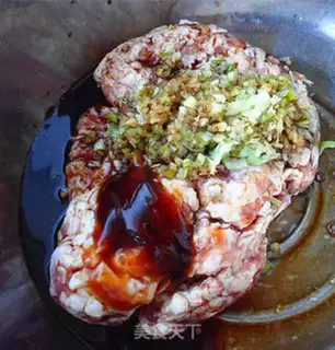 Make Squirty Pork Pots step 2