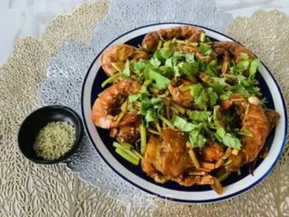 Make Spicy shrimp crabs step 12