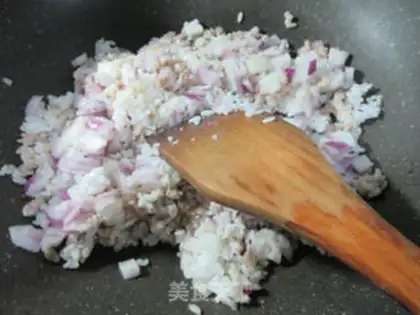 Make Onion fried rice step 4