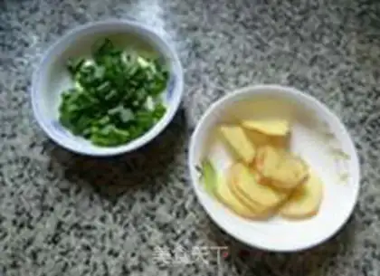 Make Pork-fish soup step 2