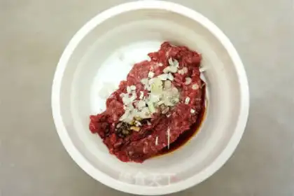 Make Pork veal pie step 1