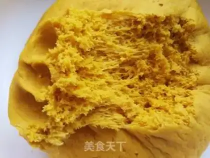 Make Onion pepper saline horn roll step 6
