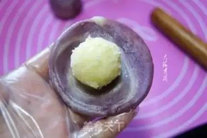Make The potato coconut mooncake step 10