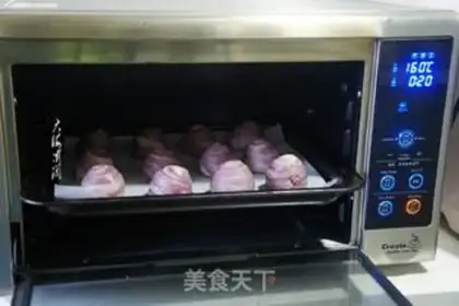 Make The potato coconut mooncake step 11