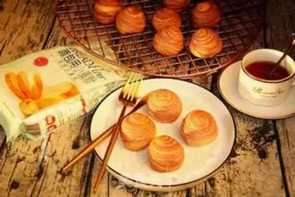 Make The potato coconut mooncake step 12