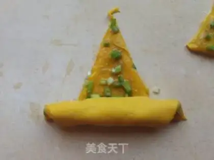 Make Onion pepper saline horn roll step 20