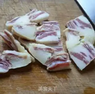 Make Spam and bouquet soup step 4