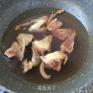 Make Boot-cow pigeon step 0