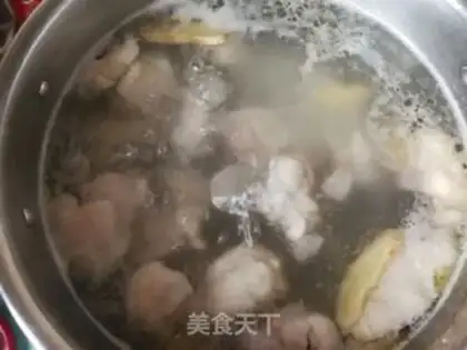 Make White fungus weed chicken leg soup step 5