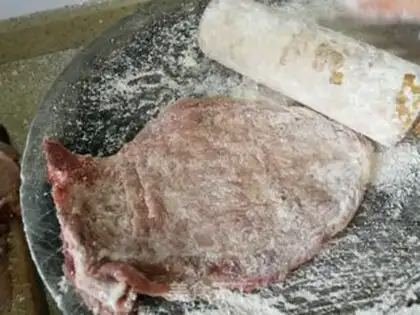 Make The mushroom-mushum-cooked steak step 1