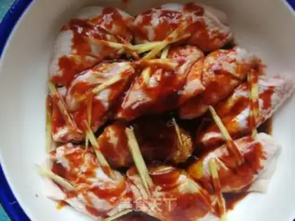 Make The chicken wings of turkey sauce step 4