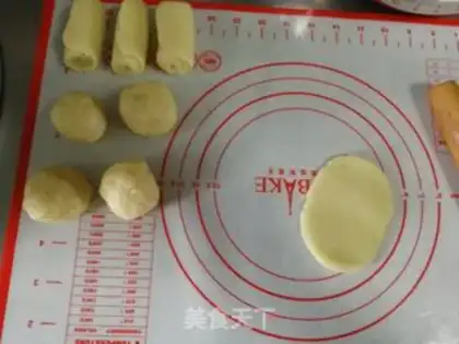 Make Kyo-kyung has come for the moon cake step 9