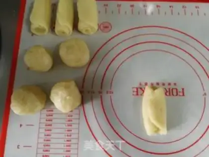 Make Kyo-kyung has come for the moon cake step 10