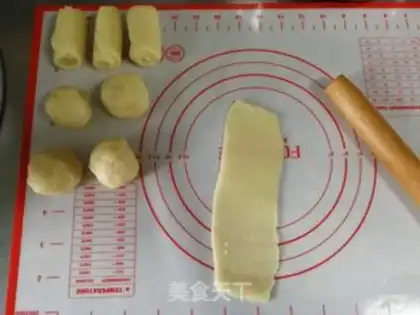 Make Kyo-kyung has come for the moon cake step 11
