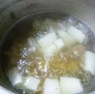 Make Tomato chestnut chop soup step 12