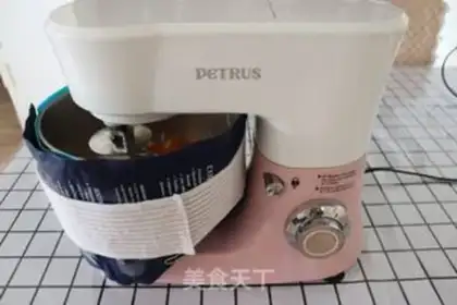 Make Orange cheese bag step 4