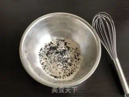 Make Black sesame eggcake step 1