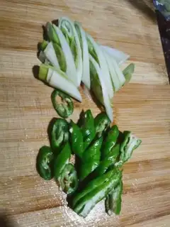 Make Quick-fried gold soup and sour fish step 8