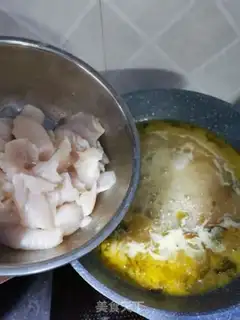 Make Quick-fried gold soup and sour fish step 9