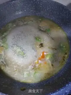 Make Quick-fried gold soup and sour fish step 12