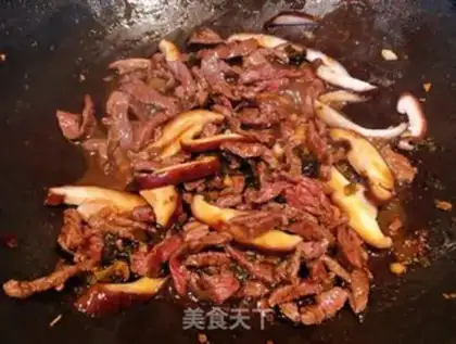 Make Snowflake mushroom noodles step 6