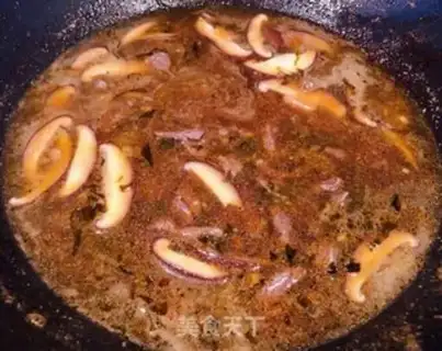 Make Snowflake mushroom noodles step 7
