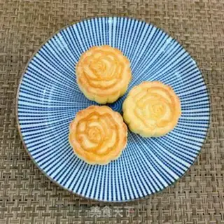 Make A yellow moon cake step 24